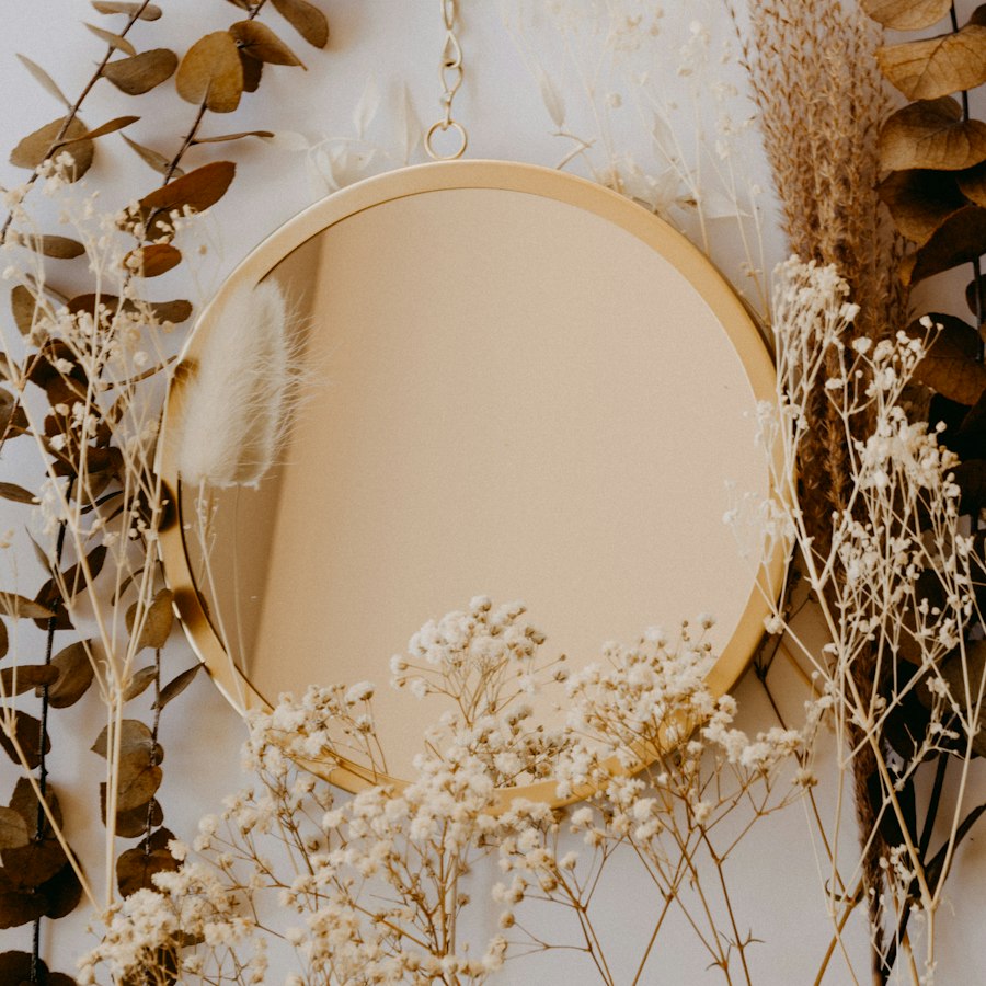 Mirrors & Décor