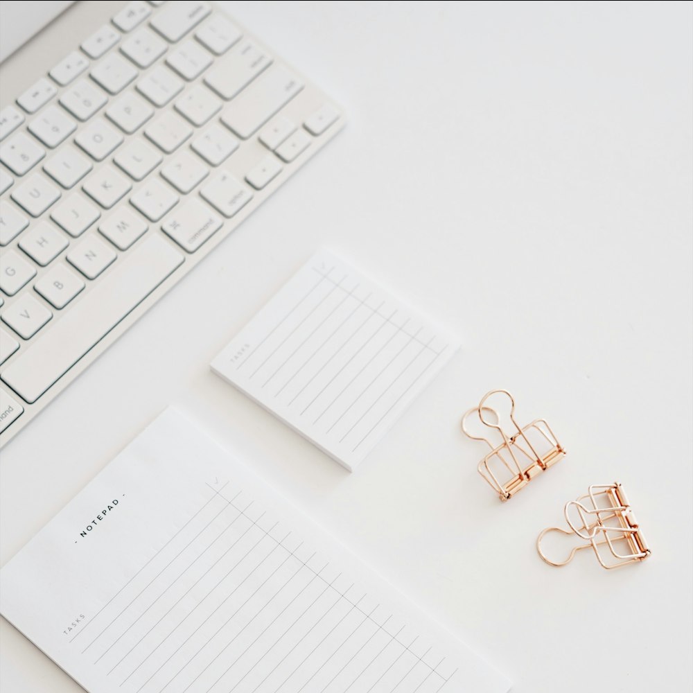 Desk organizer
